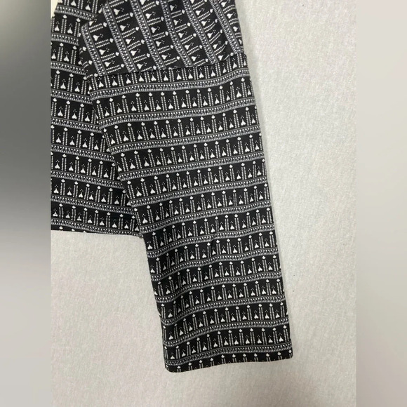 Farm Rio x Adidas Originals Pavao  Black white oversized sweatshirt Sz XS - Picture 6 of 11